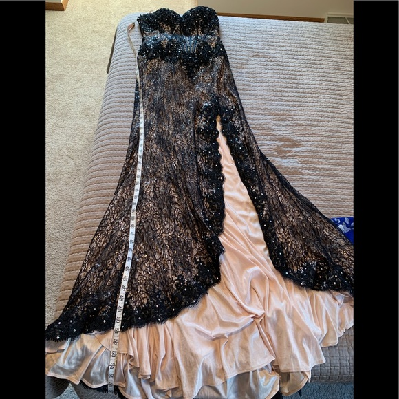 MORI LEE FORMAL GOWN - Picture 12 of 16